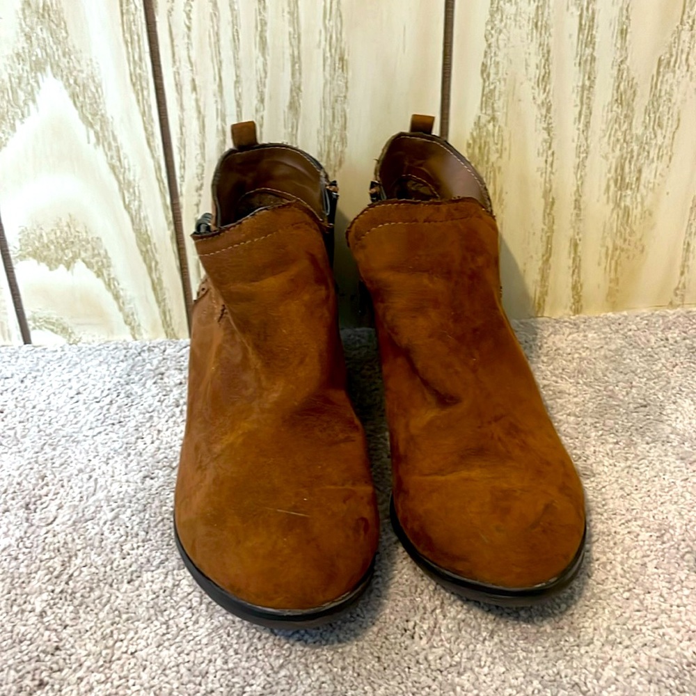 Women’s brown ankle boots